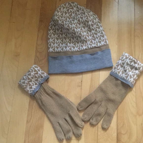 Michael Kors Accessories - Michael Kors gloves and hat Michael Kors Accessories - Michael Kors gloves and hat